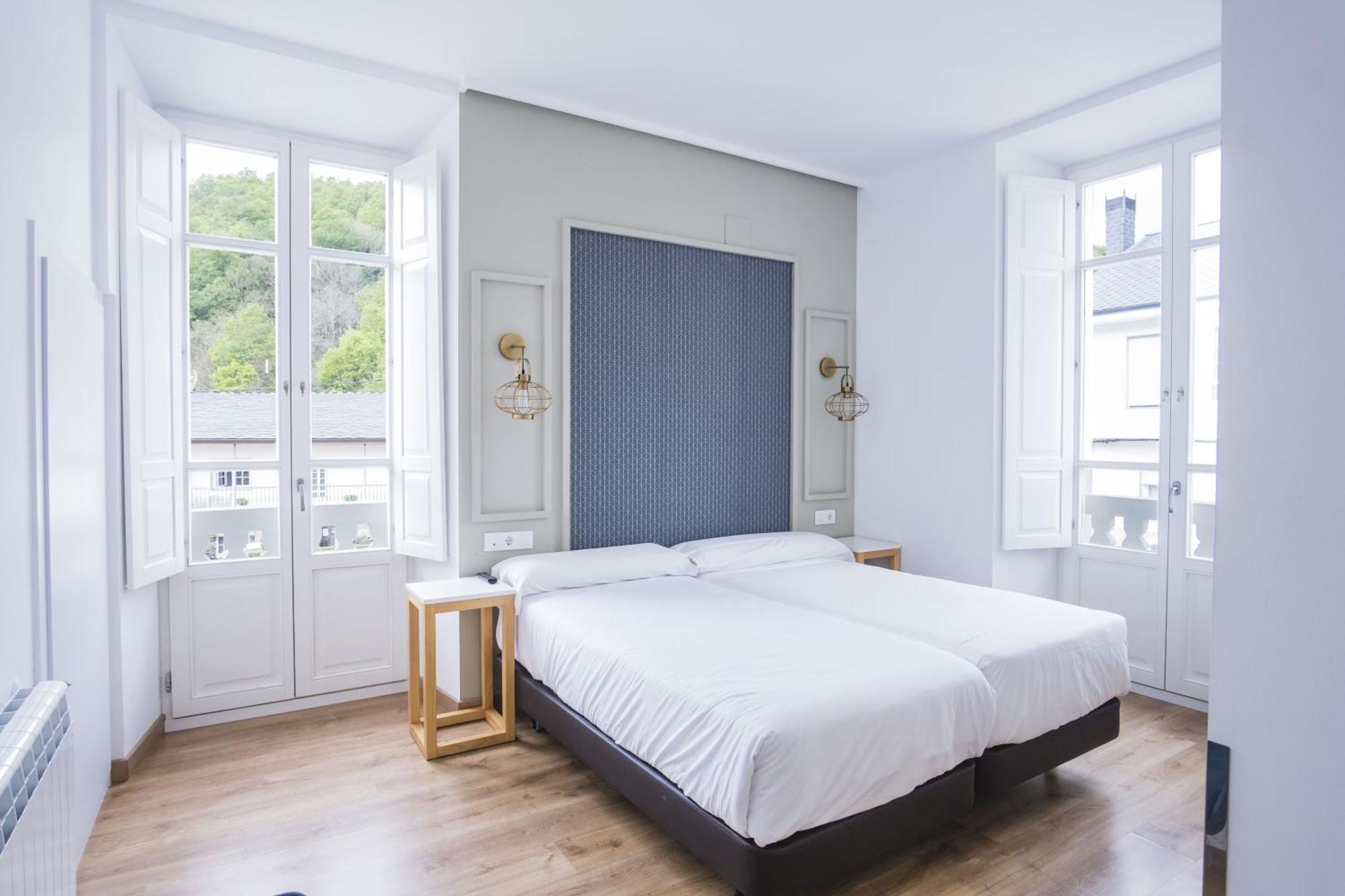 Hotel Alda Tríacastela Buitenkant foto
