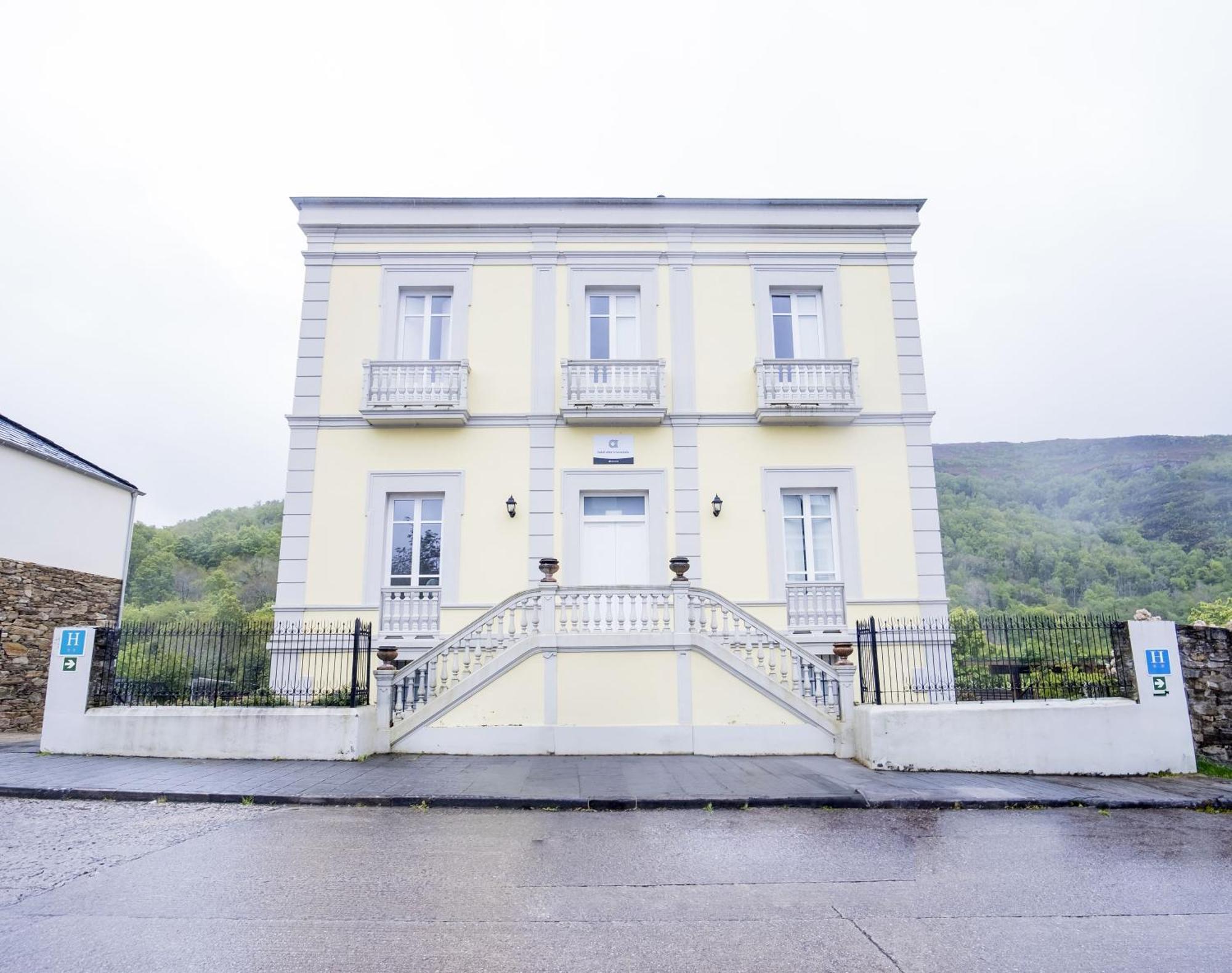 Hotel Alda Tríacastela Buitenkant foto